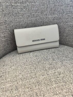Michael Kors Light Gray Saffiano Leather Continental Wallet